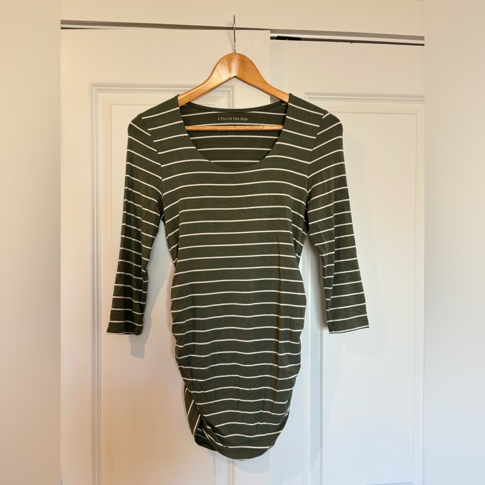 A Pea In The Pod Maternity Shirt. 3/4 length sleeve.